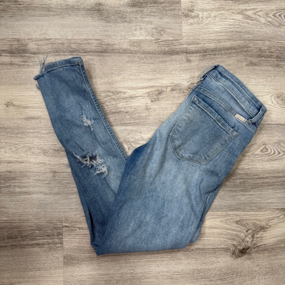 KanCan Women's Jeans Size 7/27 Light Wash Distressed Raw Hem Button Fly Denim